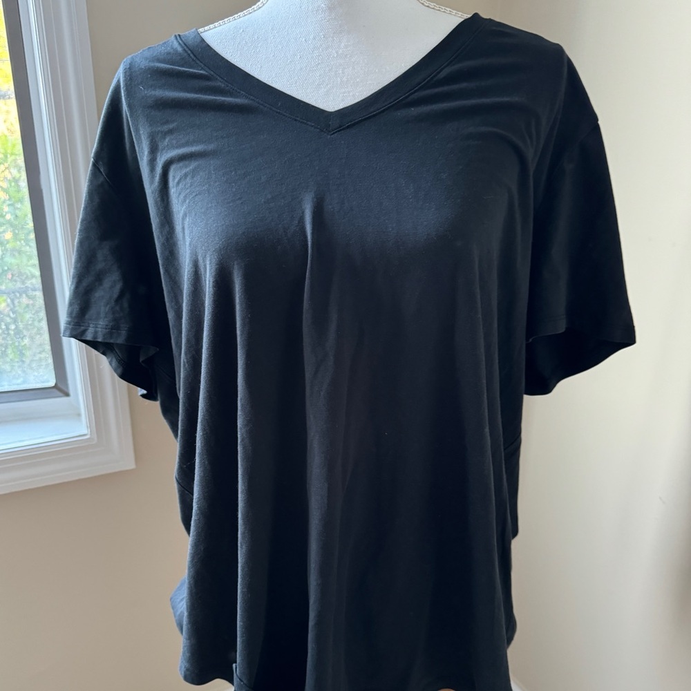 Lululemon athletic shirt